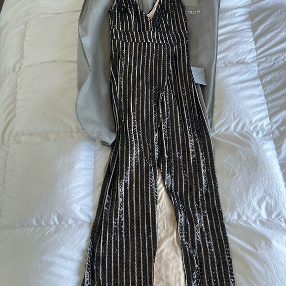 Unforgettable Elegance Striped Gown - Picture 4 of 4